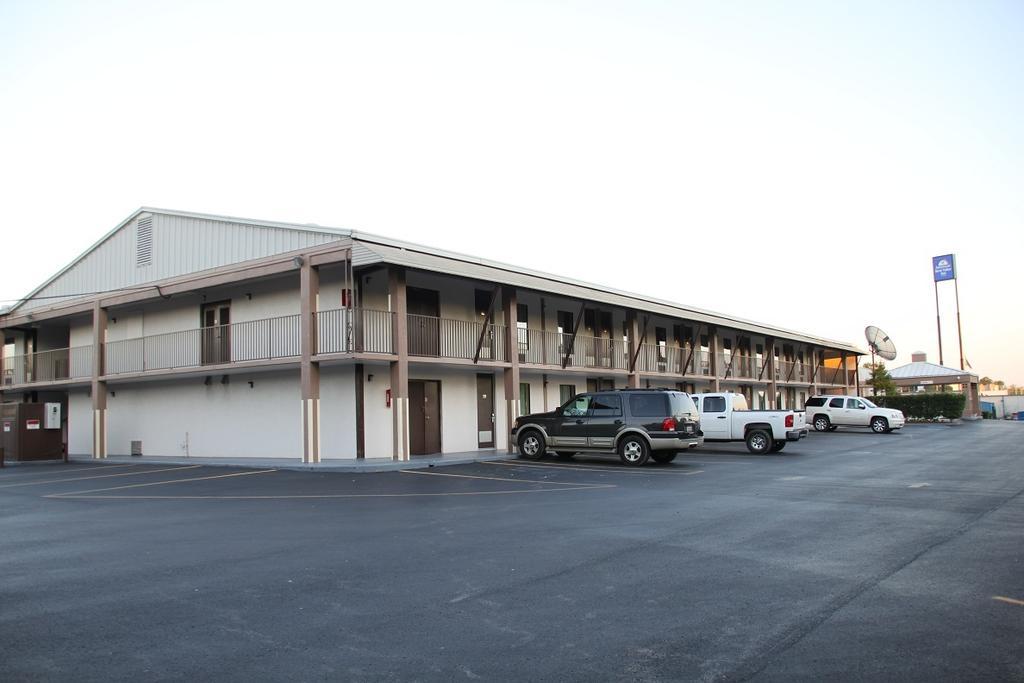Shelbyville Inn - Shelbyville, Tn 37160 Buitenkant foto